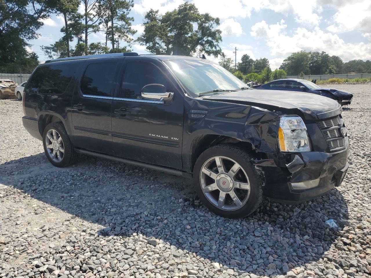 2013 CADILLAC ESCALADE