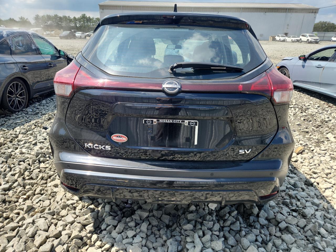 2023 NISSAN KICKS