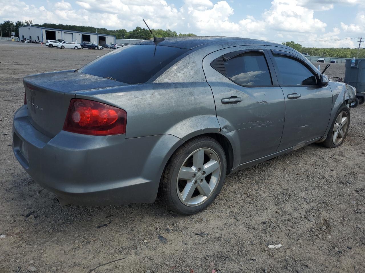2011 DODGE Avenger