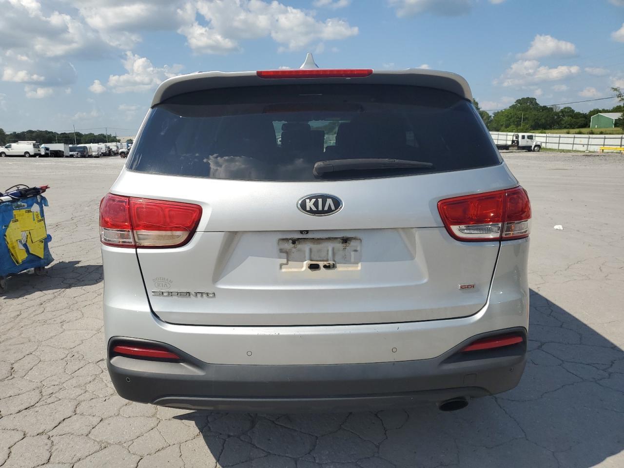 2016 KIA SORENTO