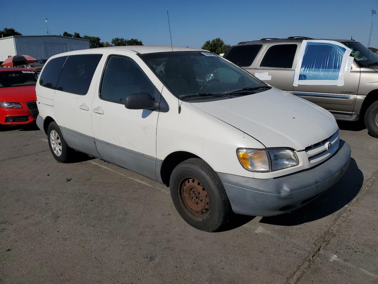 2000 TOYOTA SIENNA