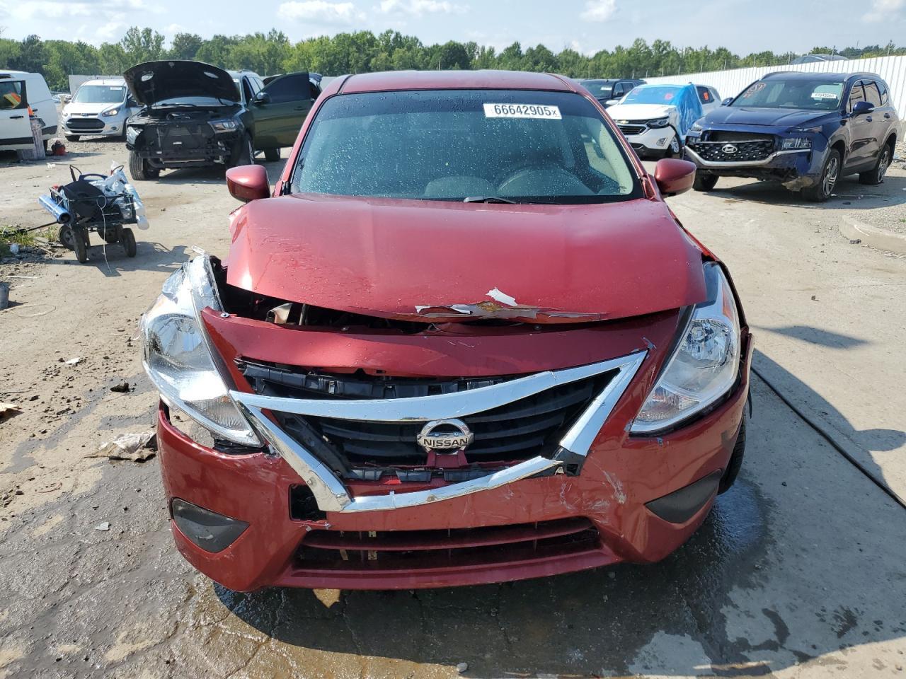 2016 NISSAN VERSA