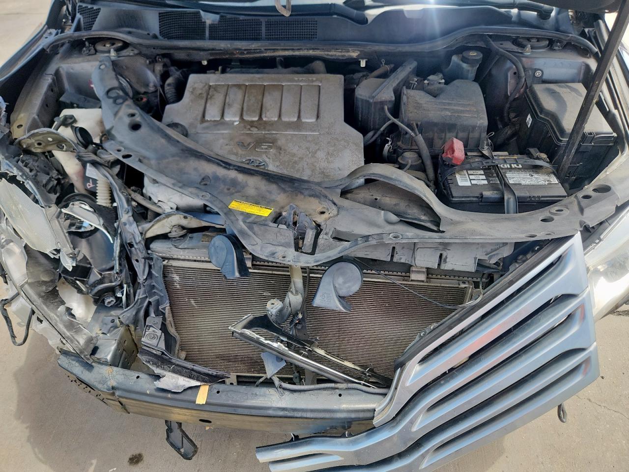 2010 TOYOTA VENZA