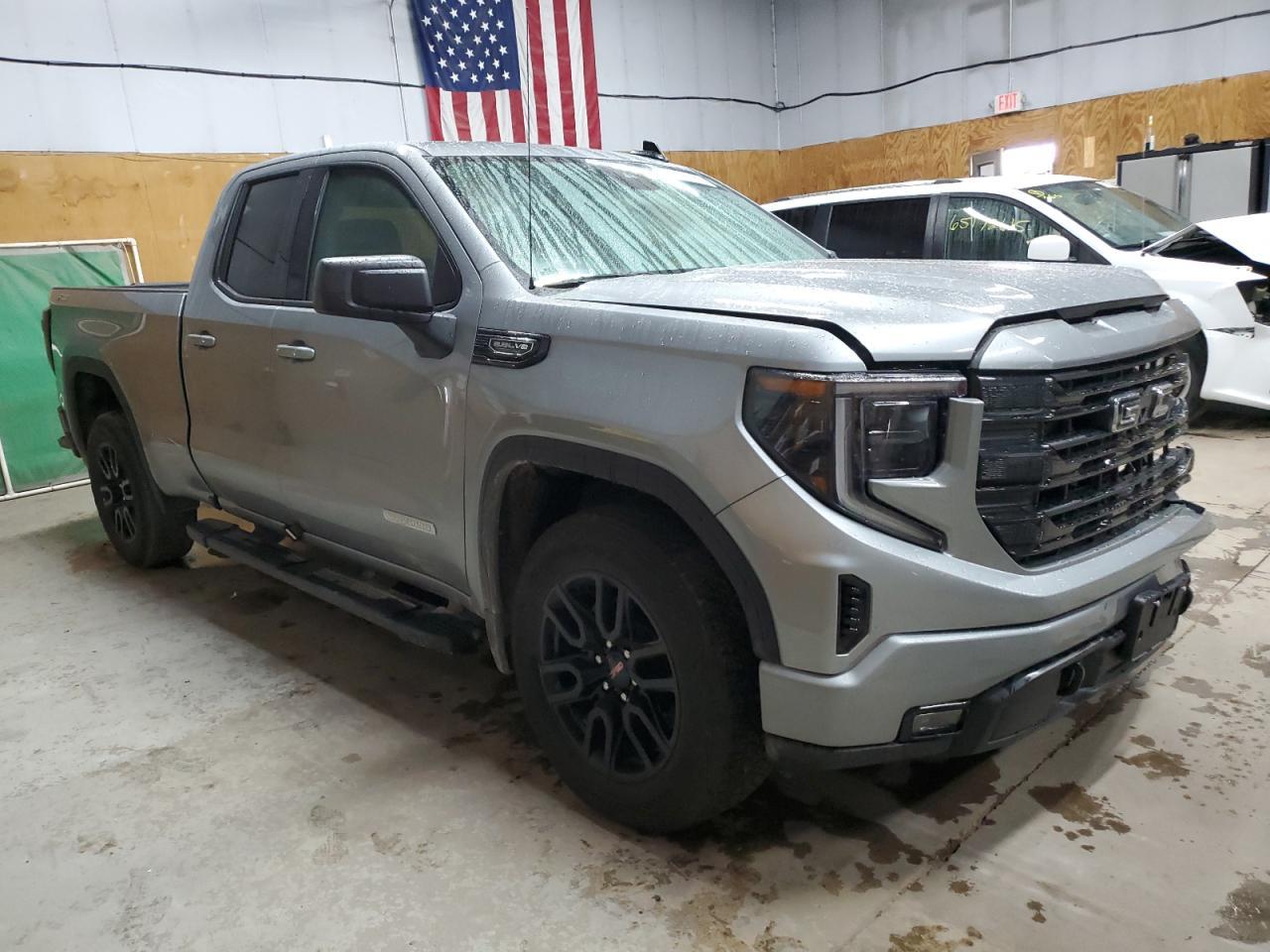 2024 GMC Sierra