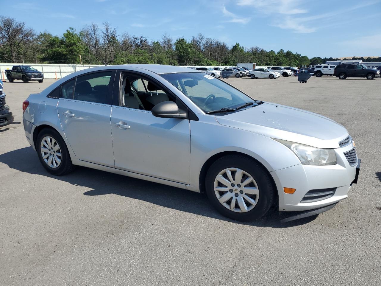 2011 CHEVROLET CRUZE