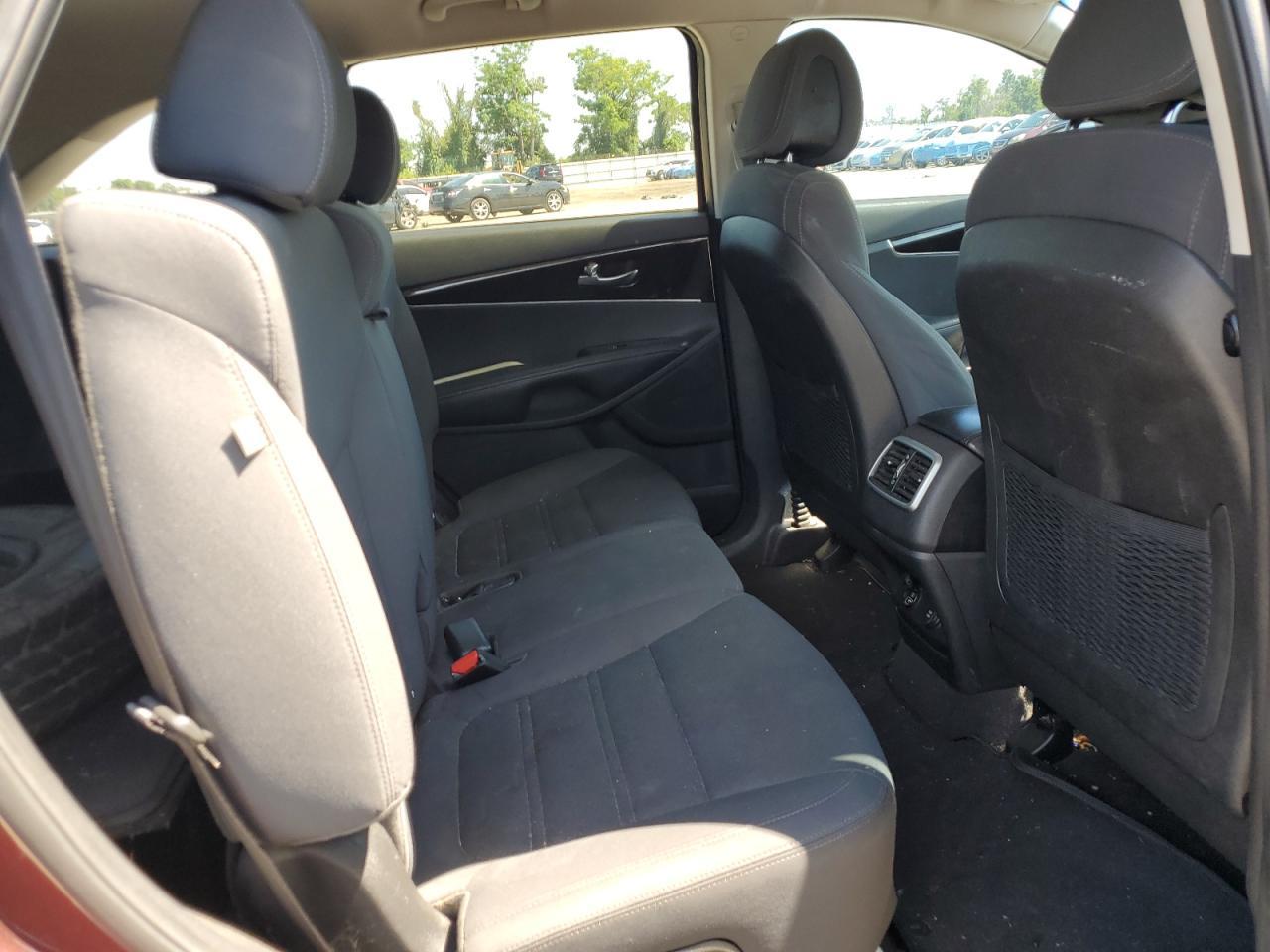 2016 KIA SORENTO