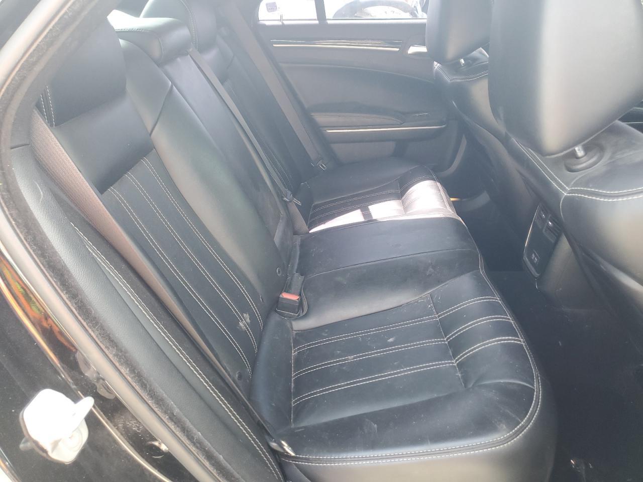 2019 CHRYSLER 300