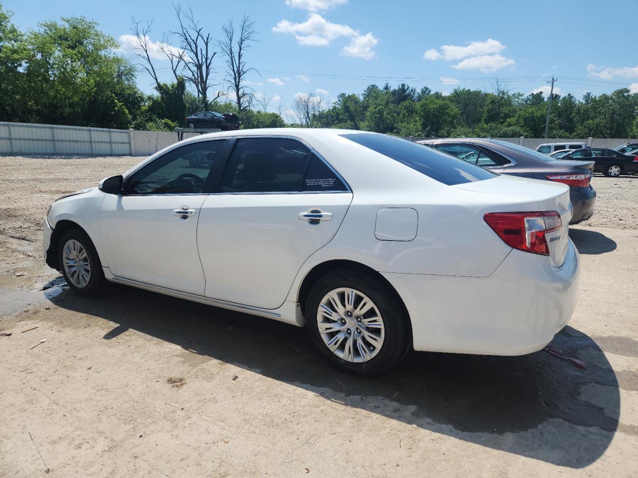 2014 TOYOTA CAMRY