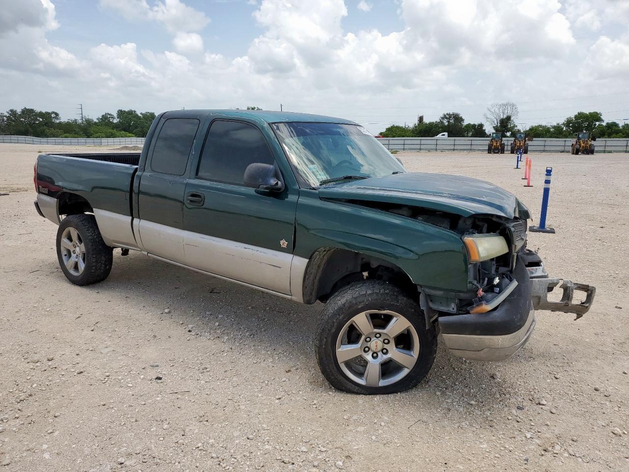 2004 CHEVROLET Silverado