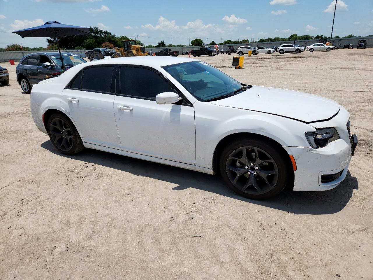 2022 CHRYSLER 300