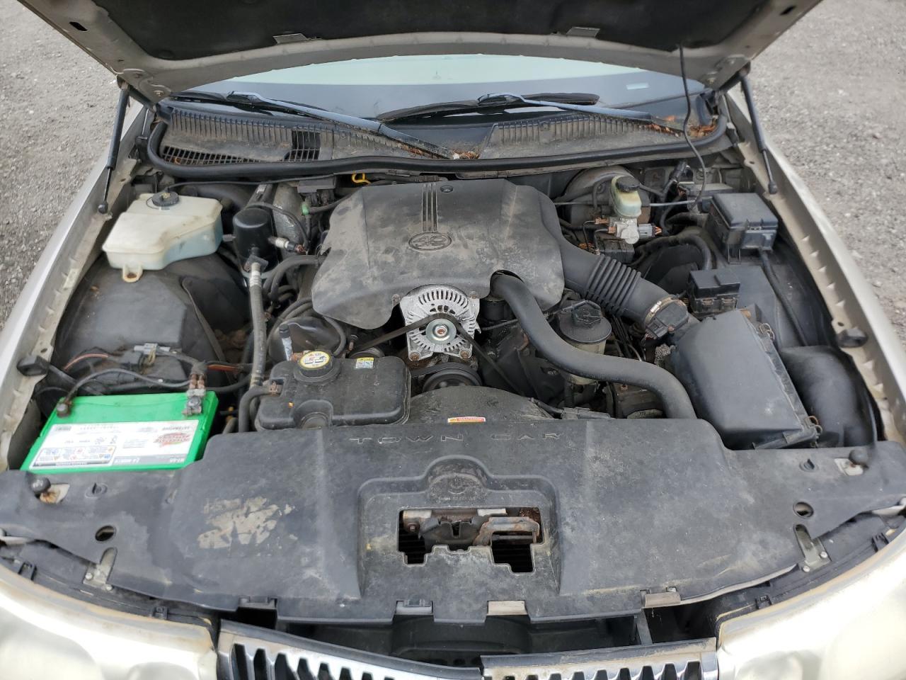 2001 LINCOLN Town Car