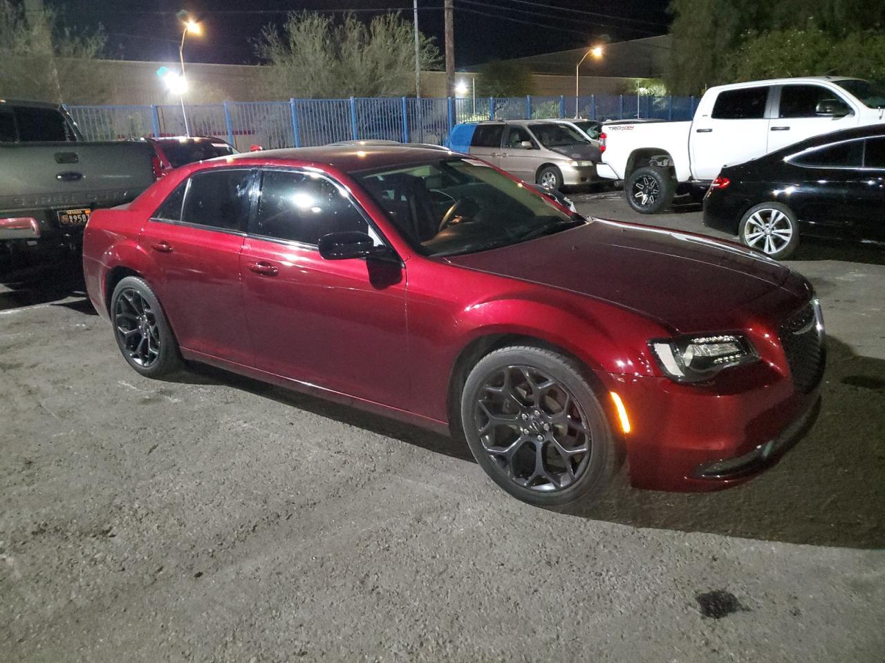 2019 CHRYSLER 300