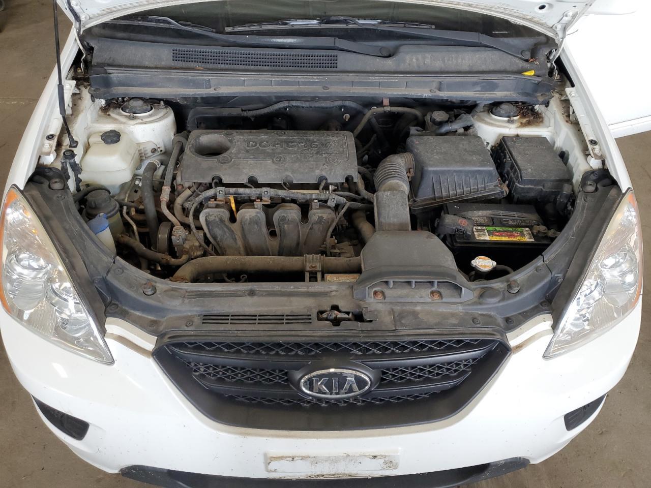 2009 KIA RONDO