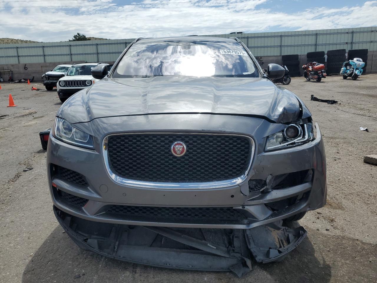 2019 JAGUAR F-Pace