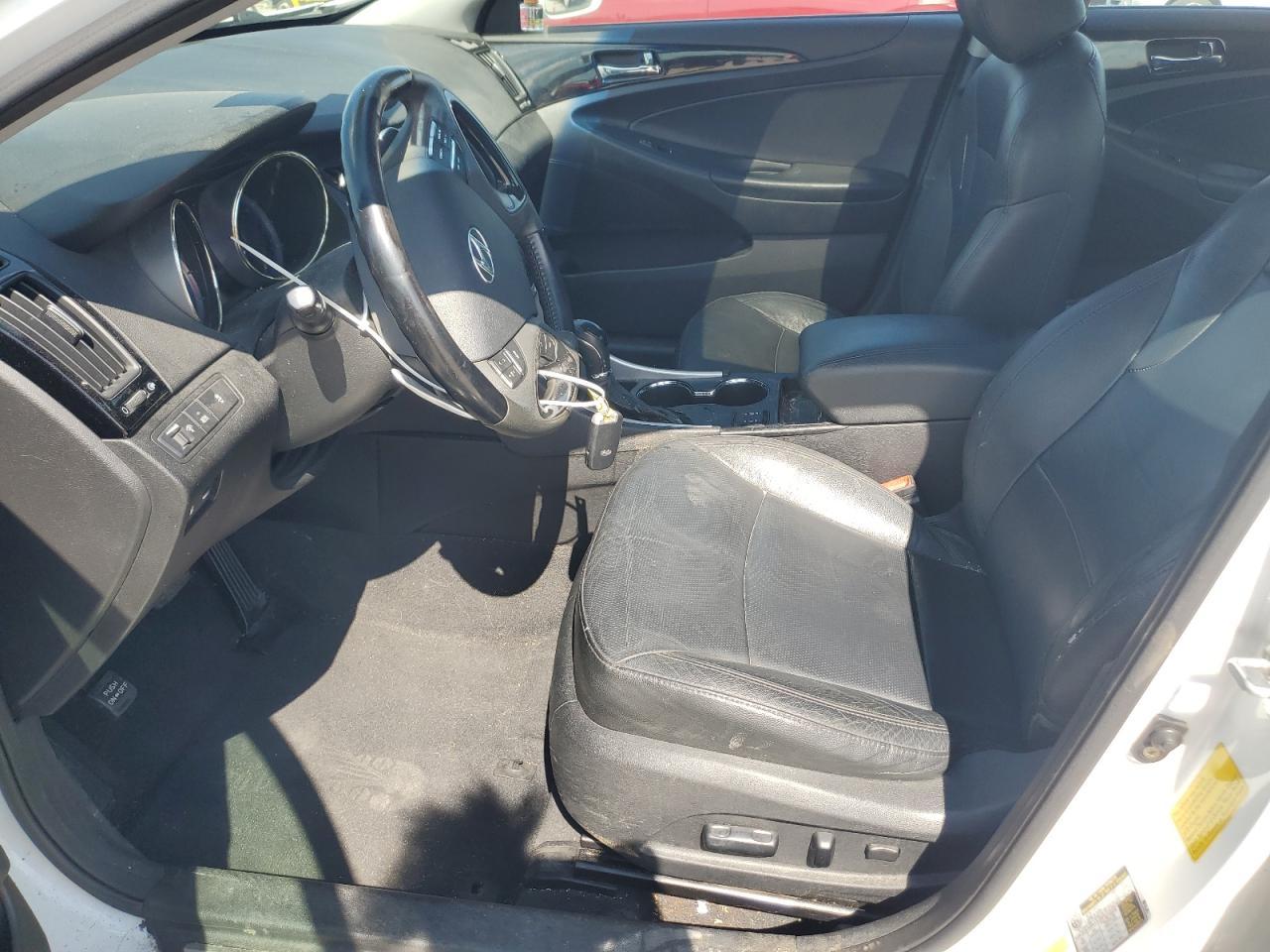2011 HYUNDAI SONATA