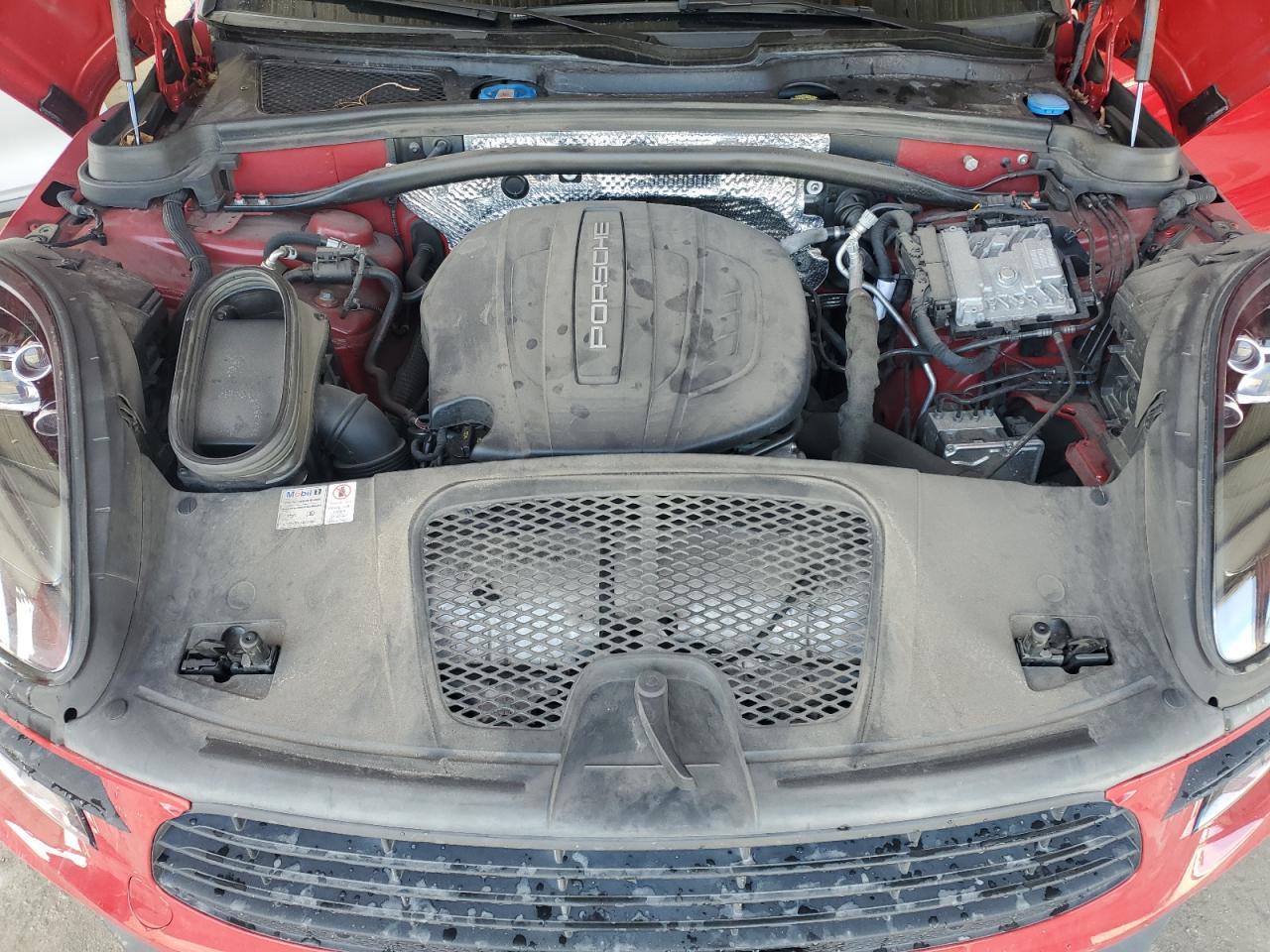 2020 PORSCHE Macan