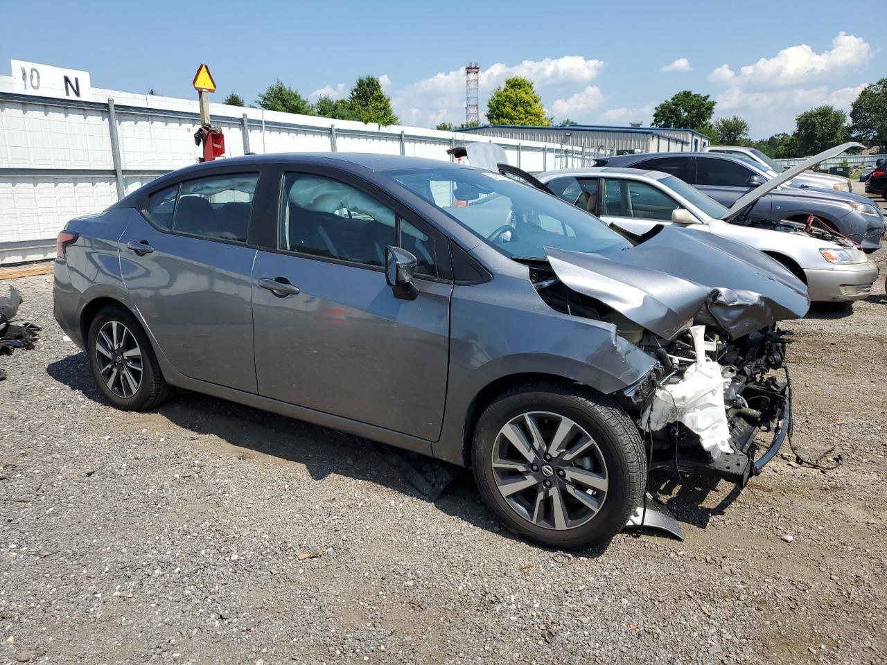 2021 NISSAN VERSA