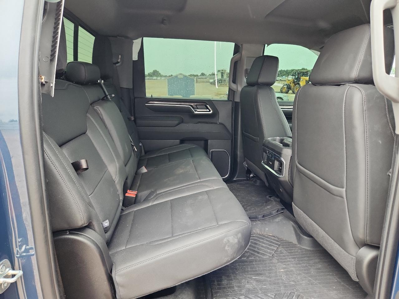 2025 CHEVROLET Silverado