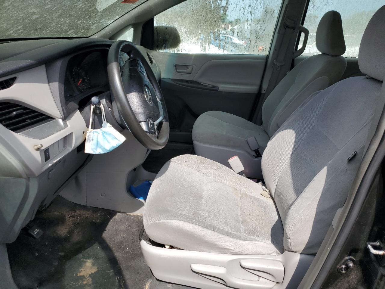 2015 TOYOTA SIENNA