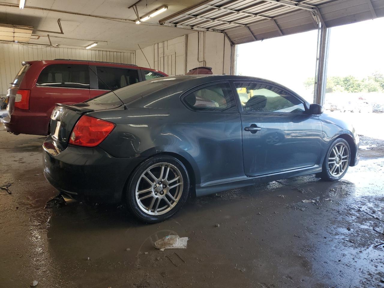 2005 TOYOTA SCION