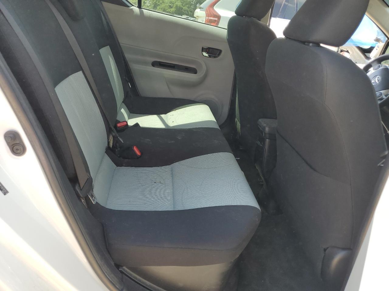 2014 TOYOTA Prius c