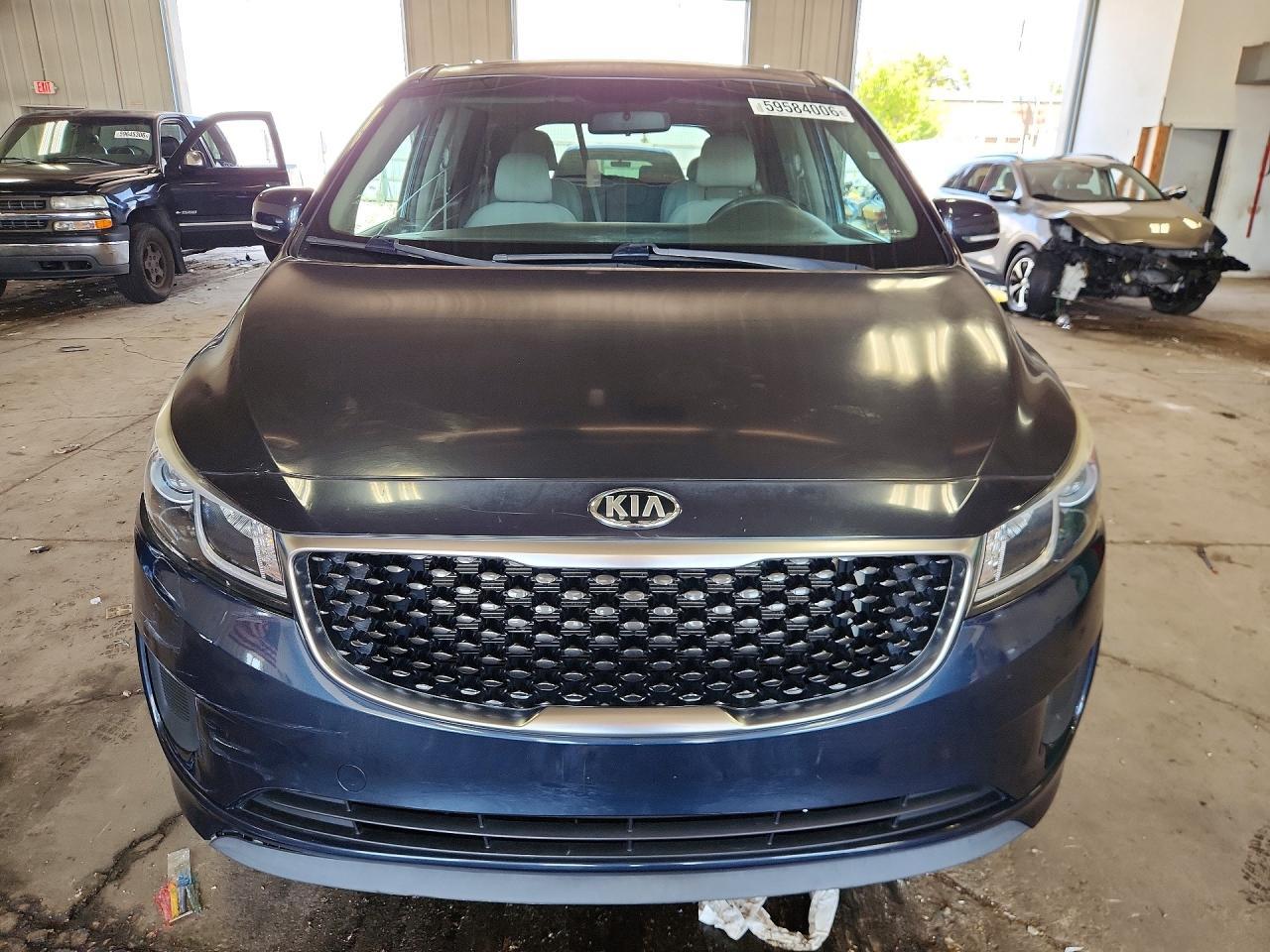 2016 KIA SEDONA