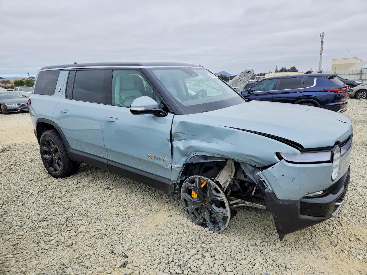 2023 RIVIAN R1s