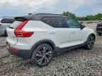 2020 VOLVO XC40