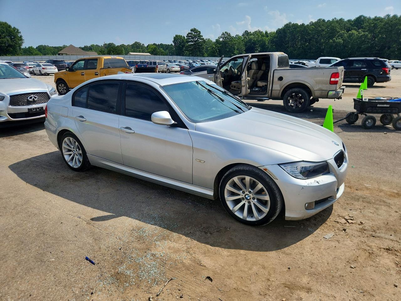 2011 BMW 3 SERIES