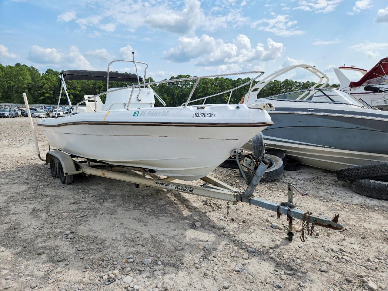 2000 BOAT Wthout Trailer