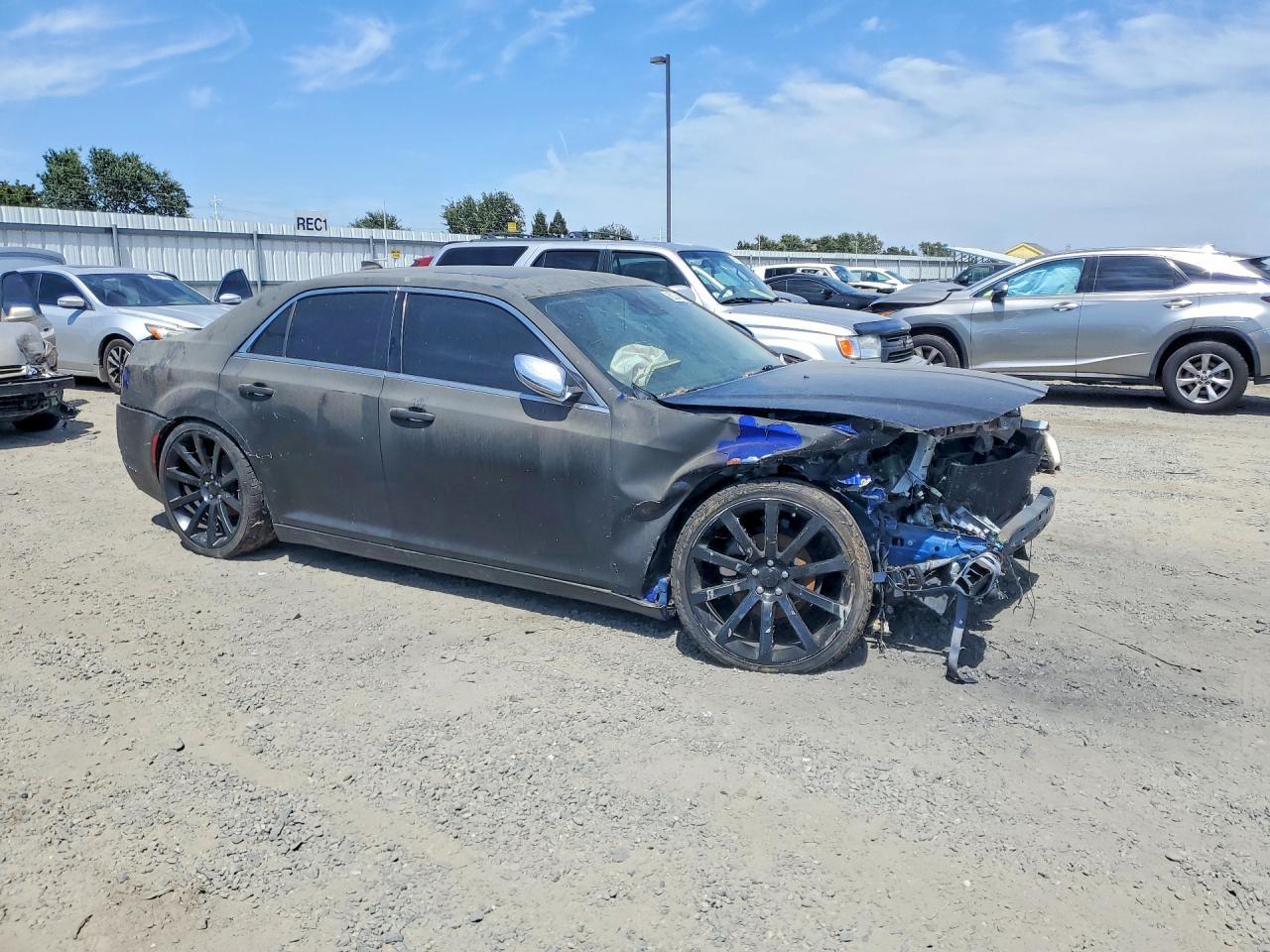 2019 CHRYSLER 300