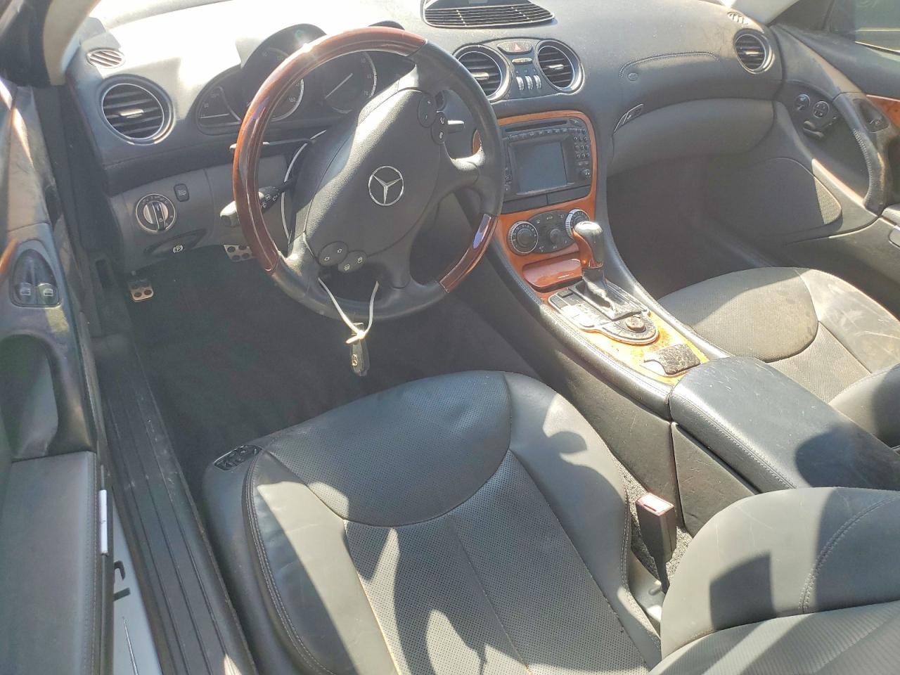 2004 MERCEDES-BENZ SL-Class