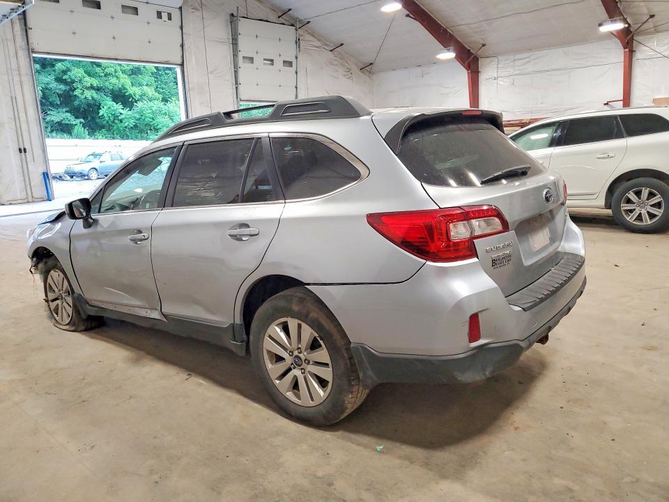 2016 SUBARU Outback