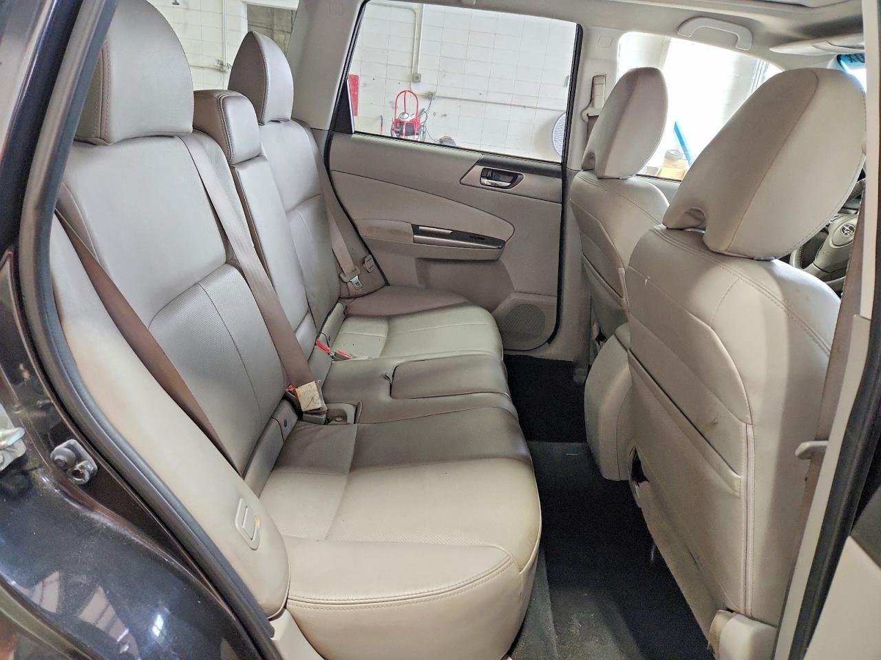 2011 SUBARU FORESTER