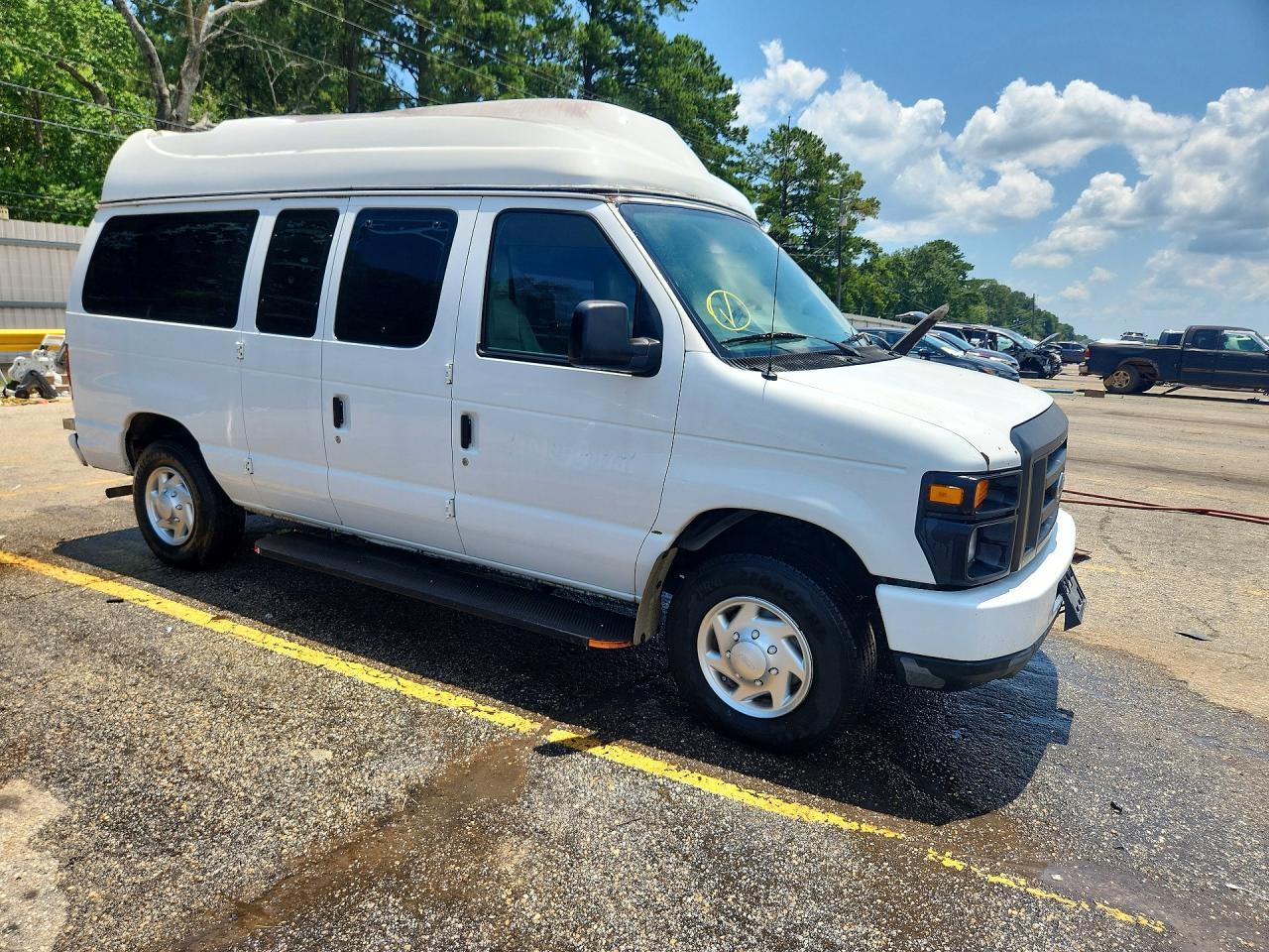 2010 FORD ECONOLINE