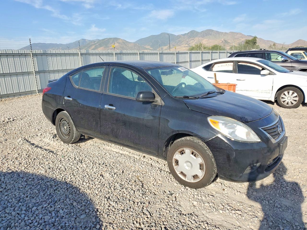 2013 NISSAN VERSA