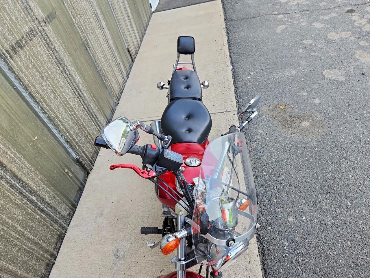 2001 SUZUKI GZ250