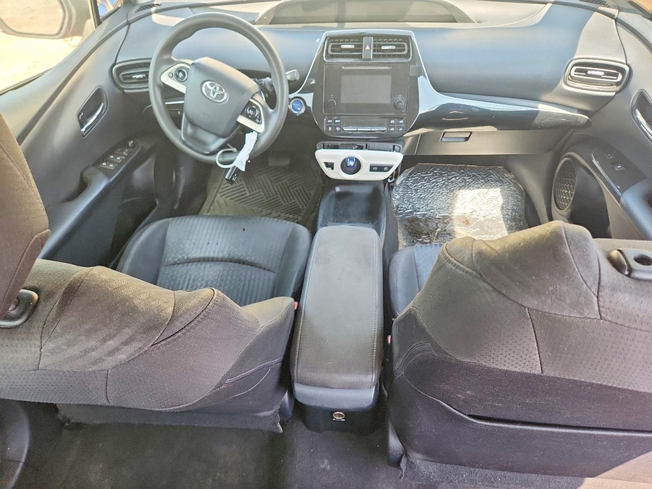 2016 TOYOTA PRIUS