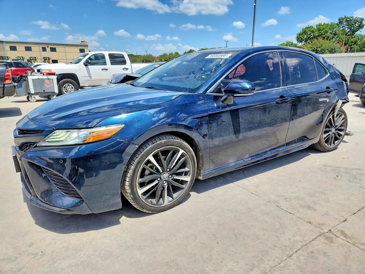 2018 TOYOTA CAMRY