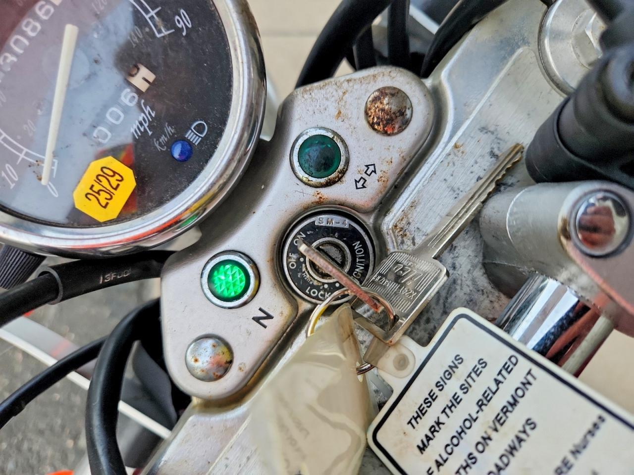 2001 SUZUKI GZ250