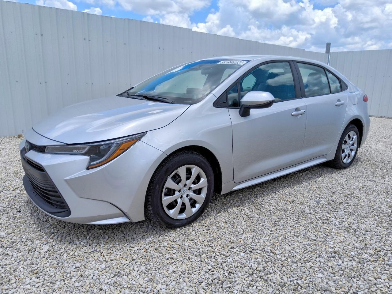 2025 TOYOTA COROLLA