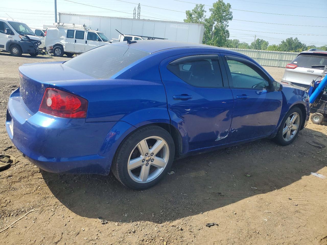 2013 DODGE Avenger