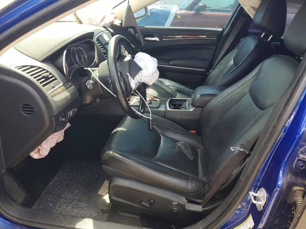 2019 CHRYSLER 300