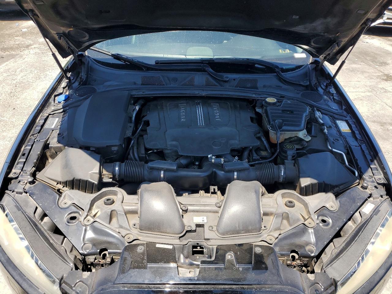 2013 JAGUAR XF
