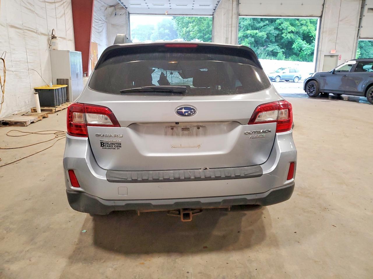2016 SUBARU Outback