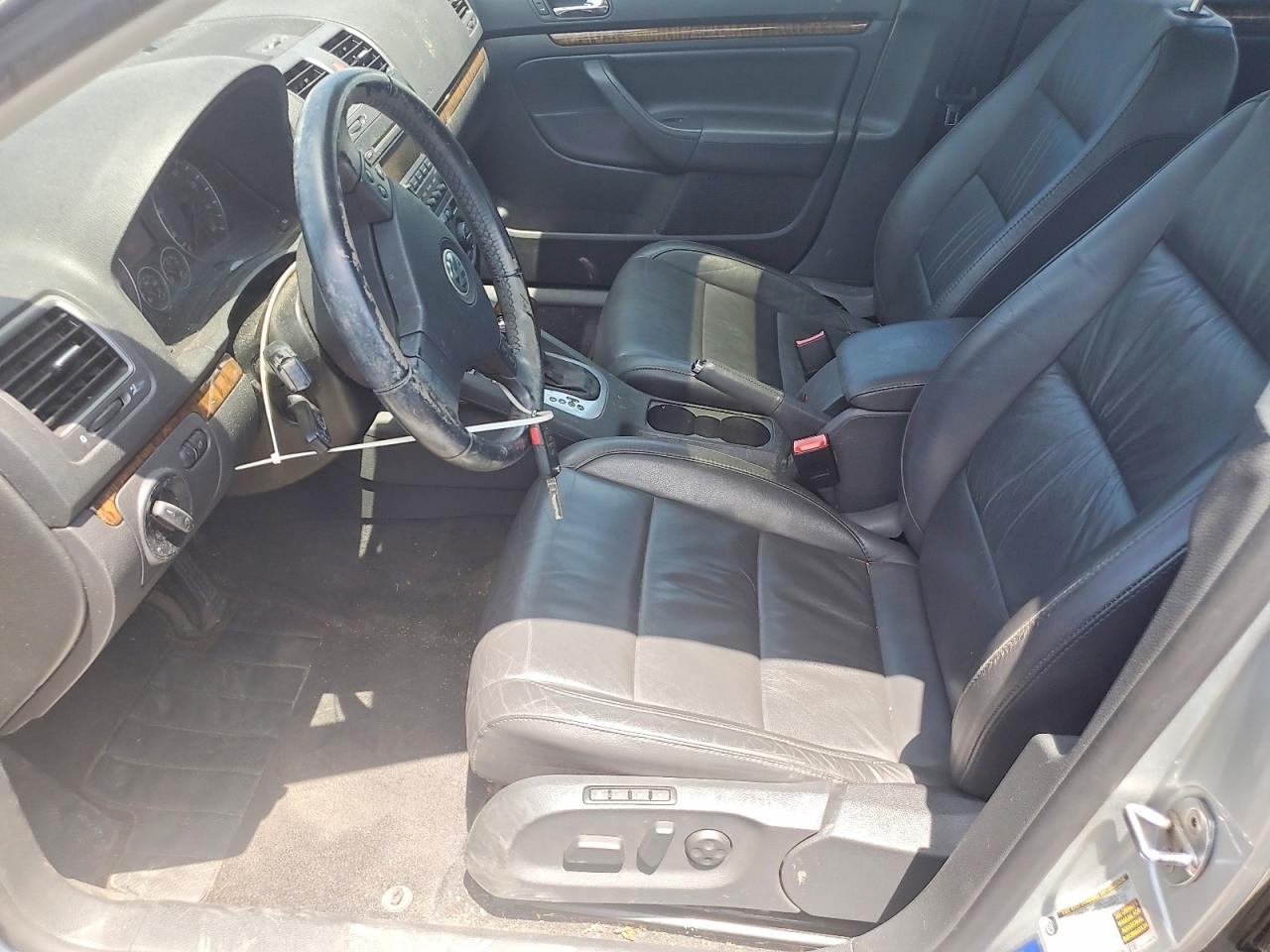 2005 VOLKSWAGEN JETTA