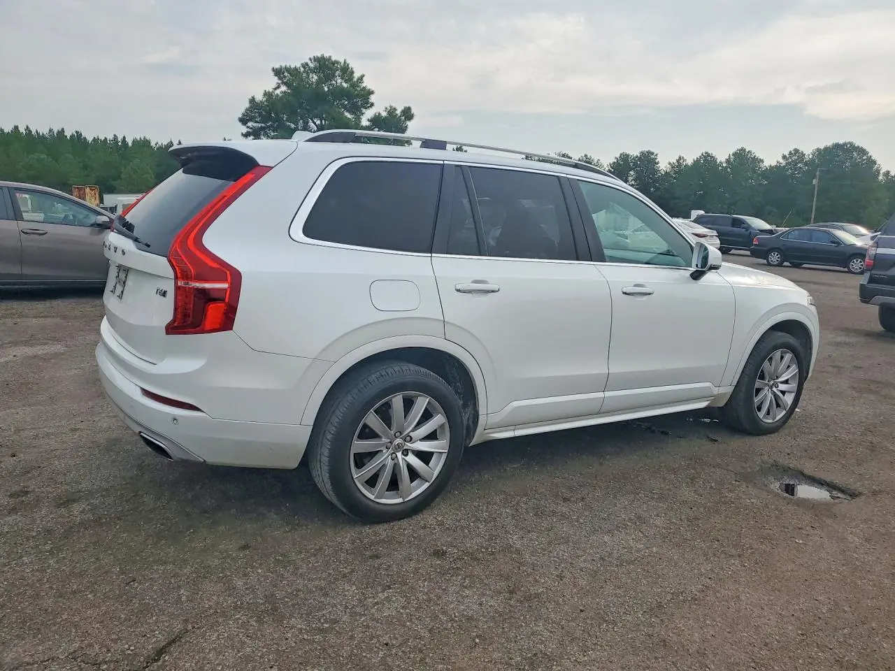 2016 VOLVO XC90