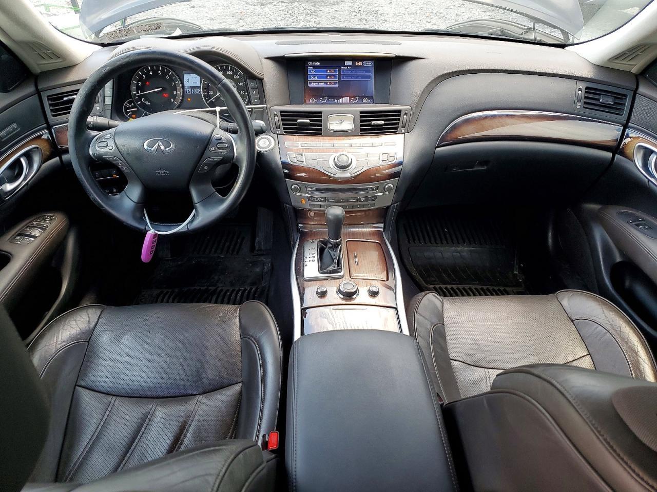 2011 INFINITI M37