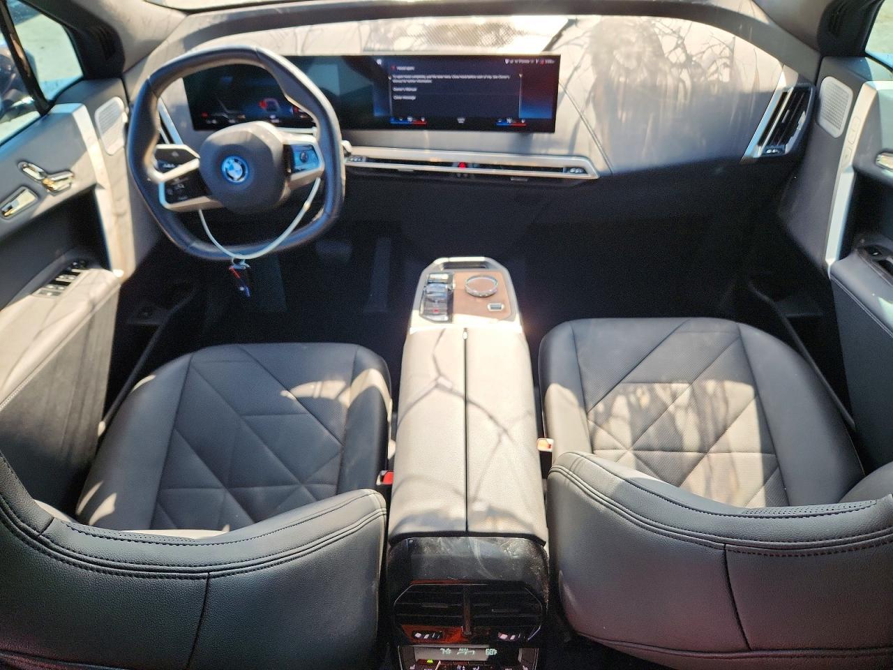 2023 BMW iX
