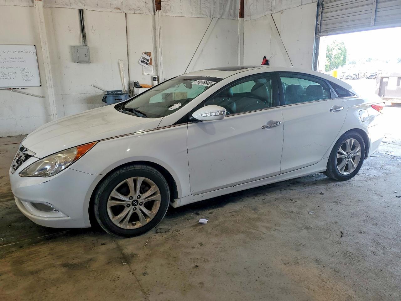 2011 HYUNDAI SONATA